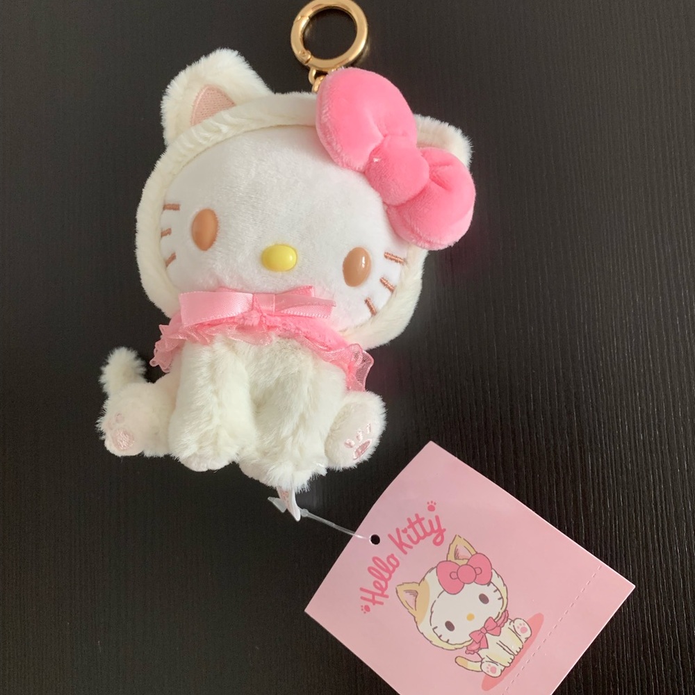 Bundle - Hello Kitty Plush Keychain